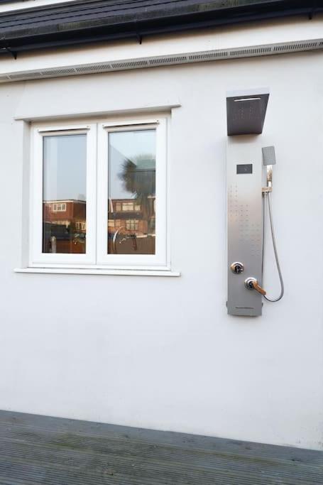 Beautiful 4 Bed Immaculate Condition Refurbished Property ラムフォード エクステリア 写真