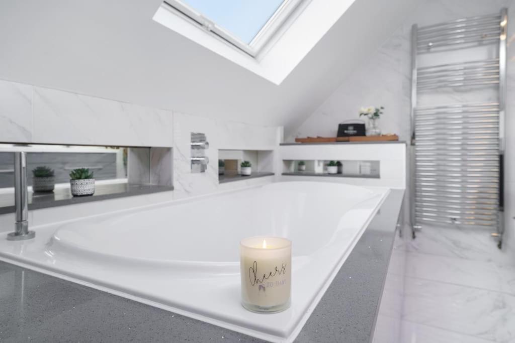 Beautiful 4 Bed Immaculate Condition Refurbished Property ラムフォード エクステリア 写真
