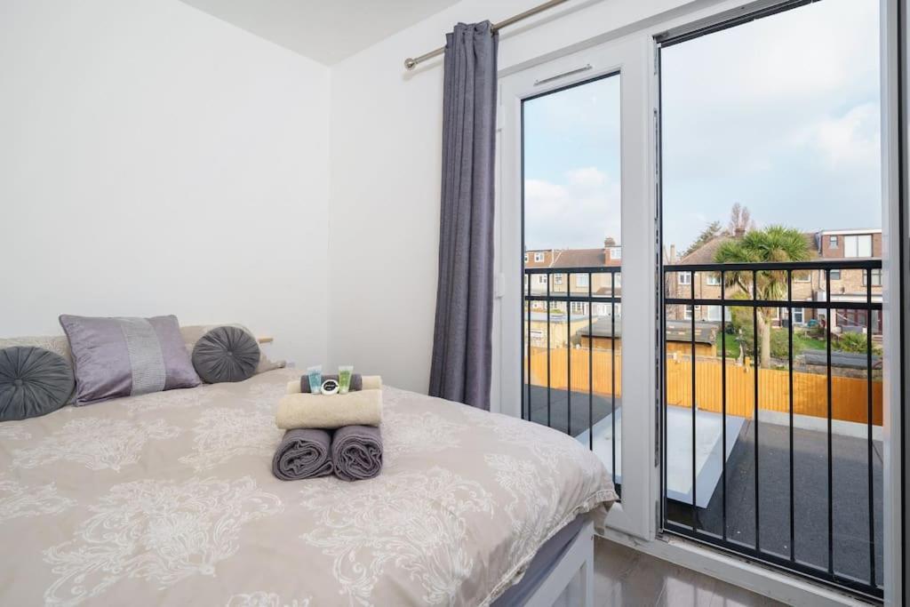 Beautiful 4 Bed Immaculate Condition Refurbished Property ラムフォード エクステリア 写真